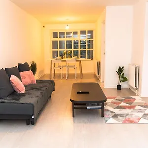 Holiday home Leeds Lodge, Leeds (West Yorkshire)