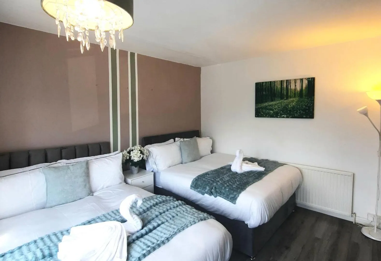 Entire Home In Leeds, Free Wifi, 3 Car Parking Ferienhaus